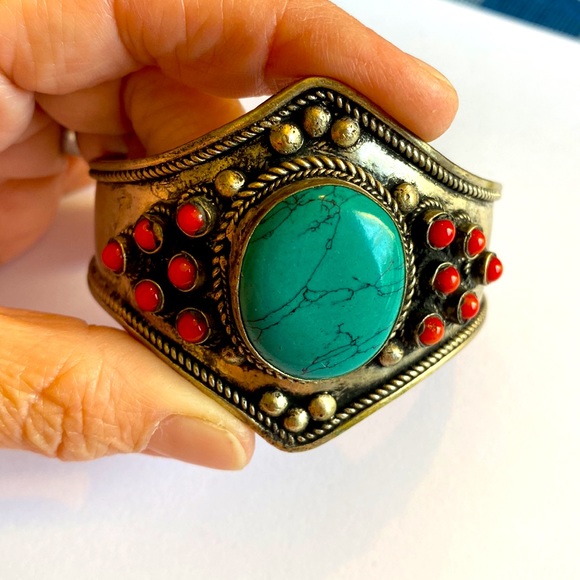 Beautiful cuff bracelet, unique turquoise, and red color stones wide - Picture 11 of 11
